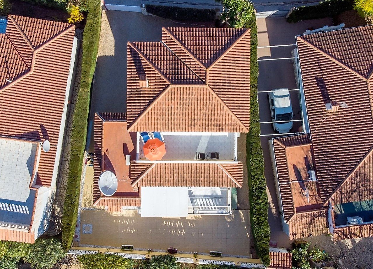 Casa de 3 dormitorios en La Nucia, Spain No. 4539