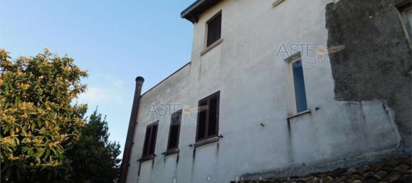 4 rooms Apartment in Frisa, Italy No. 183886 2