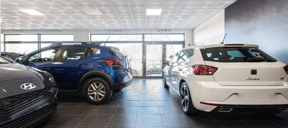 196m² Commercial property in Odivelas, Portugal No. 70693 16