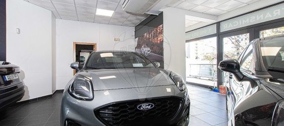 196m² Commercial property in Odivelas, Portugal No. 70693 12