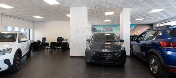 196m² Commercial property in Odivelas, Portugal No. 70693 7