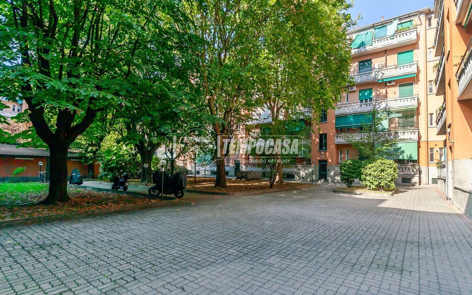 2 Schlafzimmer Wohnung in Milan, Italy, Nr. 382492