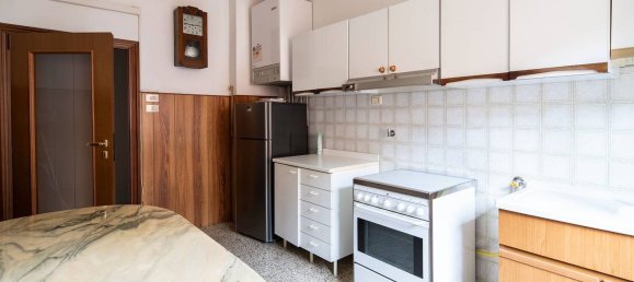3 bedrooms Apartment in Reggio Emilia, Italy No. 354360 2