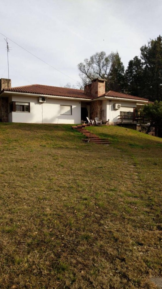 3 bedrooms Farm in Cordoba, Argentina No. 39398