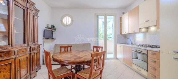 3 rooms Apartment in Rimini, Italy No. 33607 18