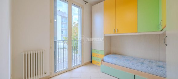 3 rooms Apartment in Rimini, Italy No. 33607 4
