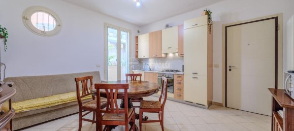 3 rooms Apartment in Rimini, Italy No. 33607 21