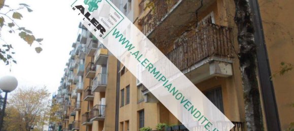 1 bedroom Apartment in Milan, Italy No. 246325 3