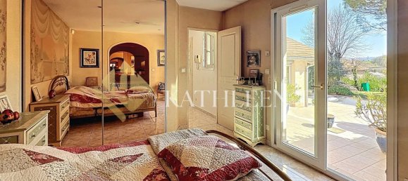 4 bedrooms Villa in Bourgoin-Jallieu, France No. 302356 10