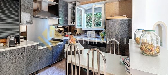 4 bedrooms Villa in Bourgoin-Jallieu, France No. 302356 6