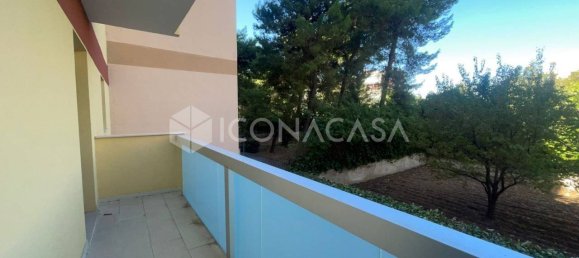 Apartamento de 4 dormitorios en Bari, Italy No. 353231 22