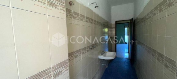 Apartamento de 4 dormitorios en Bari, Italy No. 353231 5
