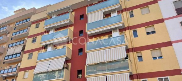 Apartamento de 4 dormitorios en Bari, Italy No. 353231 29