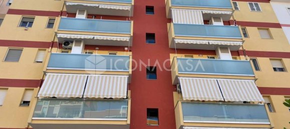 Apartamento de 4 dormitorios en Bari, Italy No. 353231 30