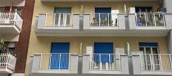 2-salle Appartement à Turin, Italy No. 50533 21