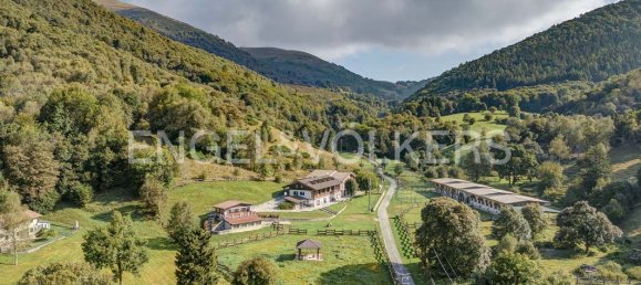 5 bedrooms House in Sormano, Italy No. 127846 31