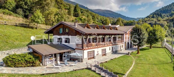 5 bedrooms House in Sormano, Italy No. 127846 4