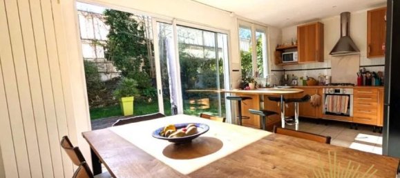 3 bedrooms House in Viroflay, France No. 327522 6