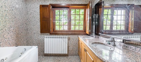 4 bedrooms House in Dornelas, Portugal No. 30649 30