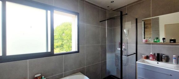 4 Schlafzimmer Haus in Plescop, France, Nr. 312650 13