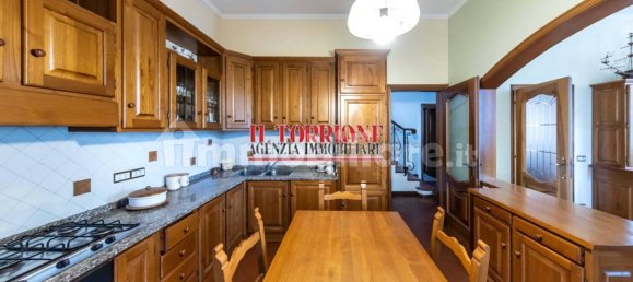 3 bedrooms Villa in Pescia, Italy No. 258901 13