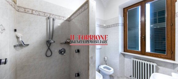3 bedrooms Villa in Pescia, Italy No. 258901 16