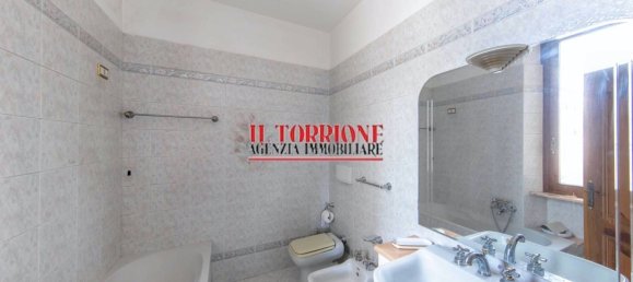 3 bedrooms Villa in Pescia, Italy No. 258901 31
