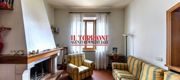 3 bedrooms Villa in Pescia, Italy No. 258901 3