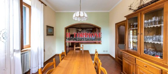3 bedrooms Villa in Pescia, Italy No. 258901 6