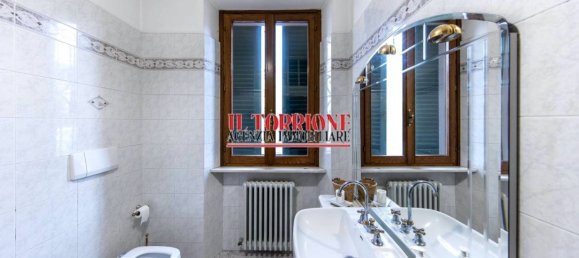 3 bedrooms Villa in Pescia, Italy No. 258901 15