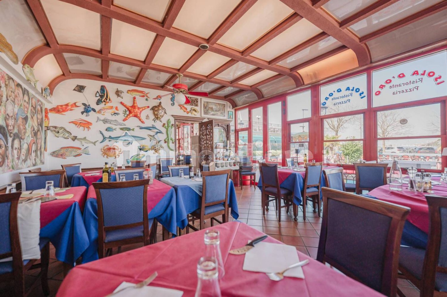 Коммерческая недвижимость с 4 комнатами в Венеция, Италия № 227172