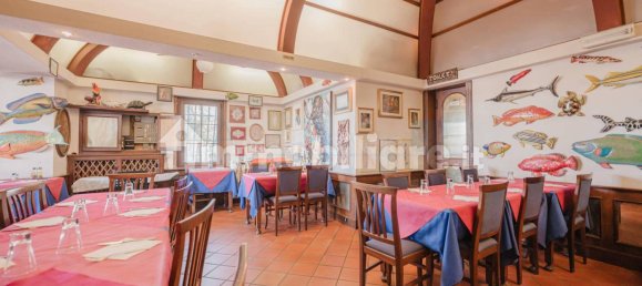 Коммерческая недвижимость с 4 комнатами в Венеция, Италия № 227172 6