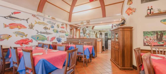 Коммерческая недвижимость с 4 комнатами в Венеция, Италия № 227172 5