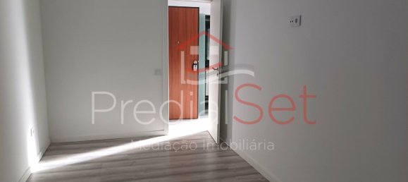 Квартира с 1 спальней в Лиссабон, Португалия № 155267 4