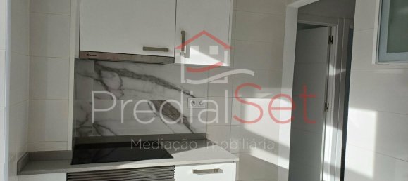 Квартира с 1 спальней в Лиссабон, Португалия № 155267 20