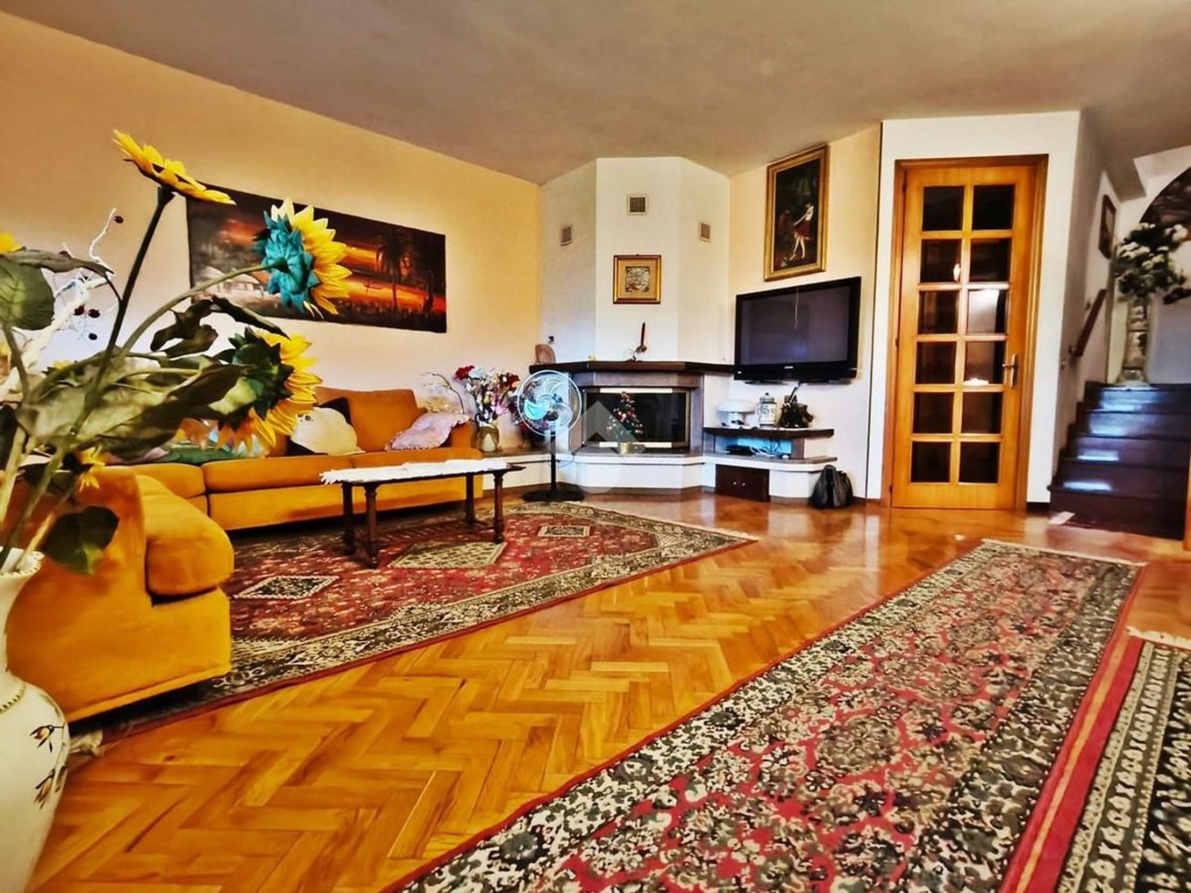 8 rooms House in Gualdo Tadino, Italy No. 79744