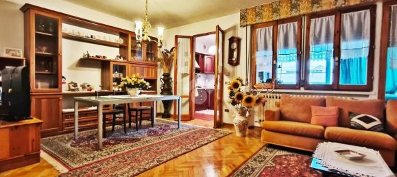 8 rooms House in Gualdo Tadino, Italy No. 79744 10