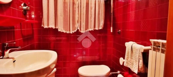 8 rooms House in Gualdo Tadino, Italy No. 79744 15