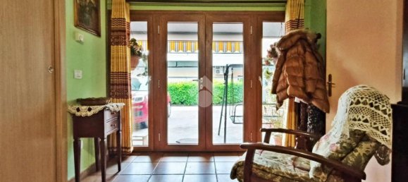 8 rooms House in Gualdo Tadino, Italy No. 79744 24