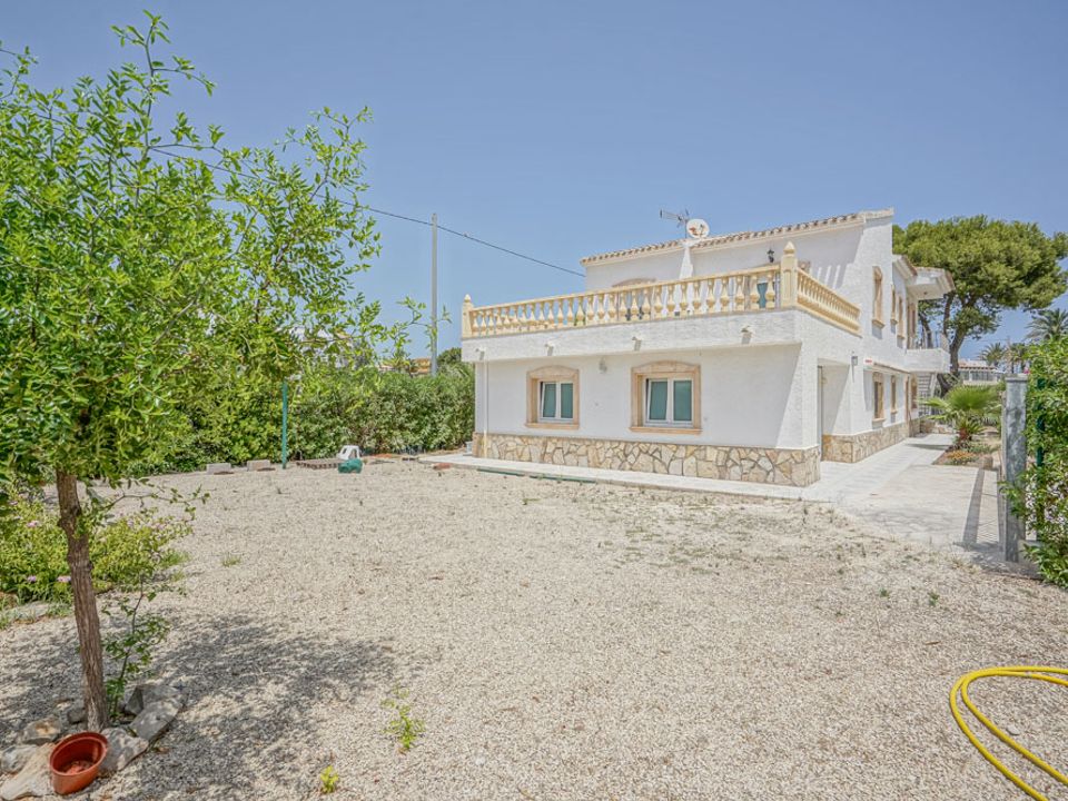 Villa de 6 dormitorios en Alicante, Spain No. 282721