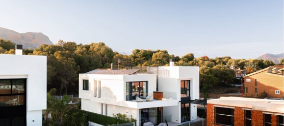 4 bedrooms House in La Nucia, Spain No. 286179 3