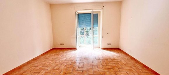 Квартира с 5 комнатами в Монтефьясконе, Италия № 303407 3