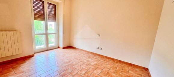 Квартира с 5 комнатами в Монтефьясконе, Италия № 303407 4