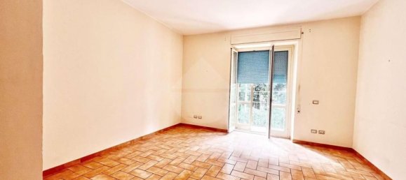 Квартира с 5 комнатами в Монтефьясконе, Италия № 303407 5