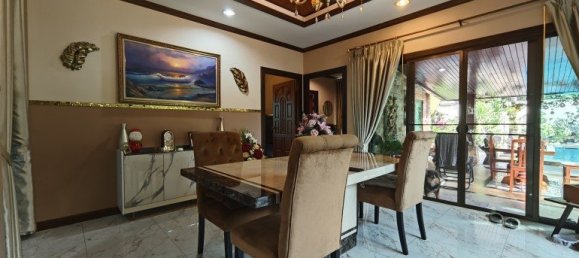 Moradia T3 em Pattaya, Thailand N.º 69942 2