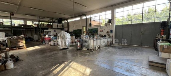 Almacén de 2 habitaciónes en Arzignano, Italy No. 364478 3