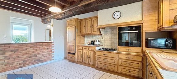 Casa de 5 dormitorios en Pontmain, France No. 305701 17