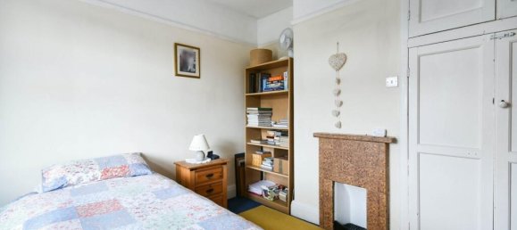  House in Glossop, United Kingdom No. 2798 2