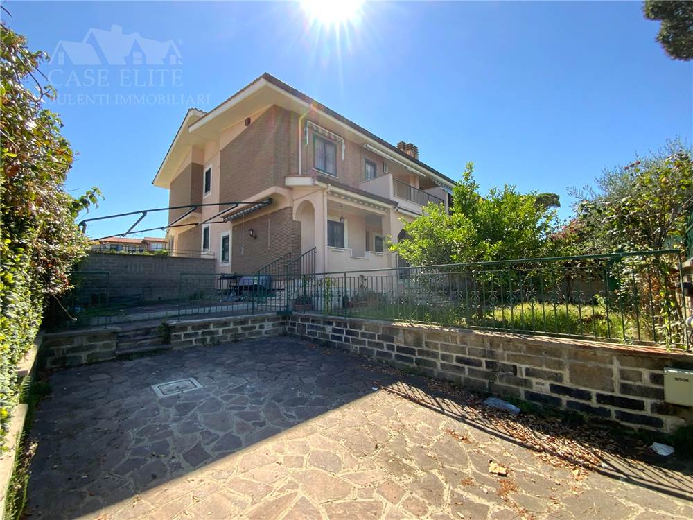 3 Schlafzimmer Villa in Anzio, Italy, Nr. 282261