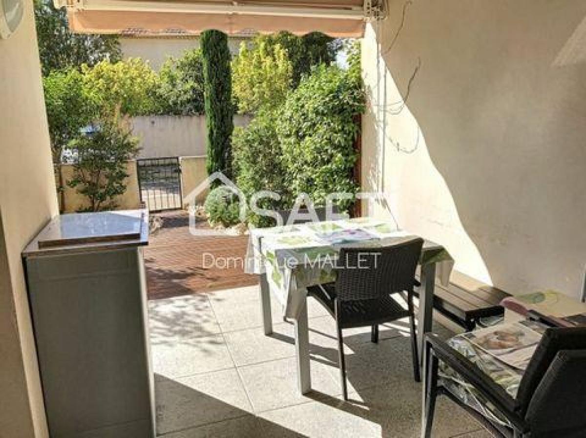 2 غرف نوم شقة في Nimes, France رقم 25432